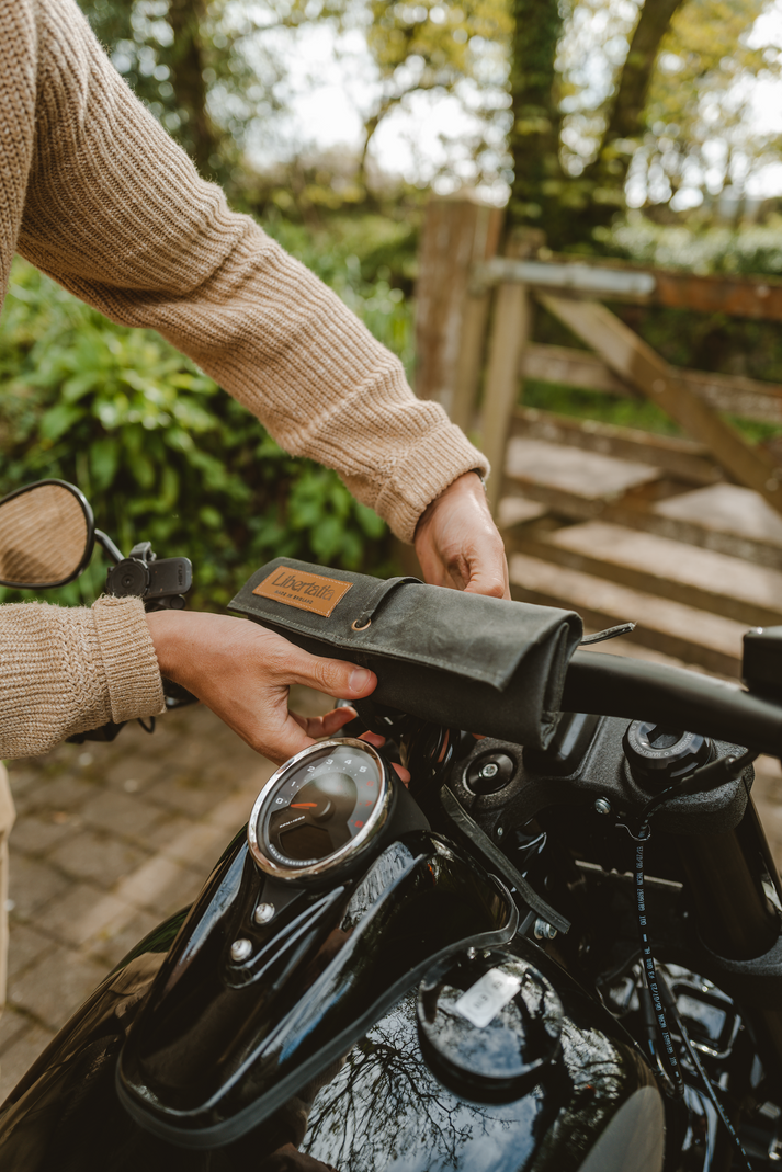 BRITISH GREEN OILSKIN TOOL ROLL Libertatia